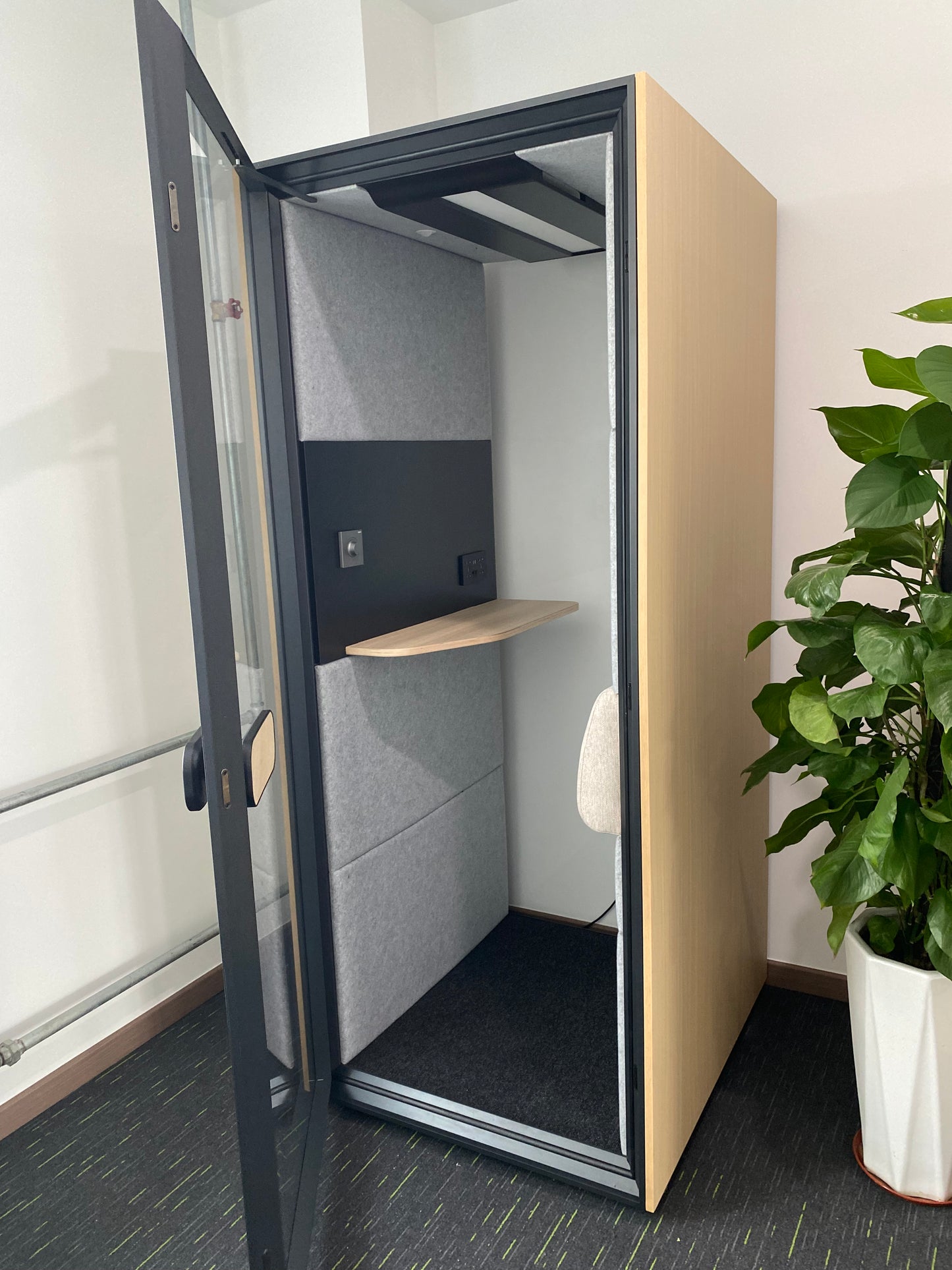 Series 3 CME1 - 90x103x228cm - OFFICEBOOTH AUSTRALIA PTY LTD